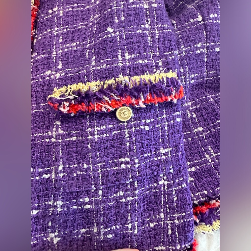 ***SOLD*** Chanel Purple Tweed Jacket- Spring 2006 Runway - Picture 8 of 11